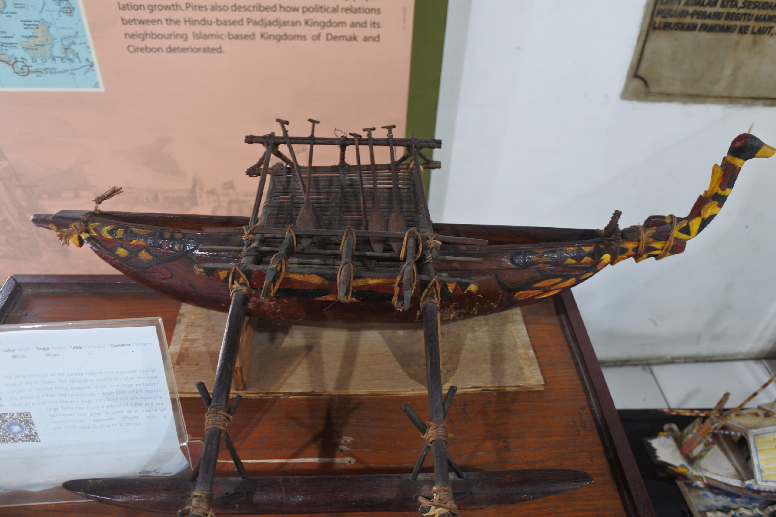 Perahu Cadik Papua