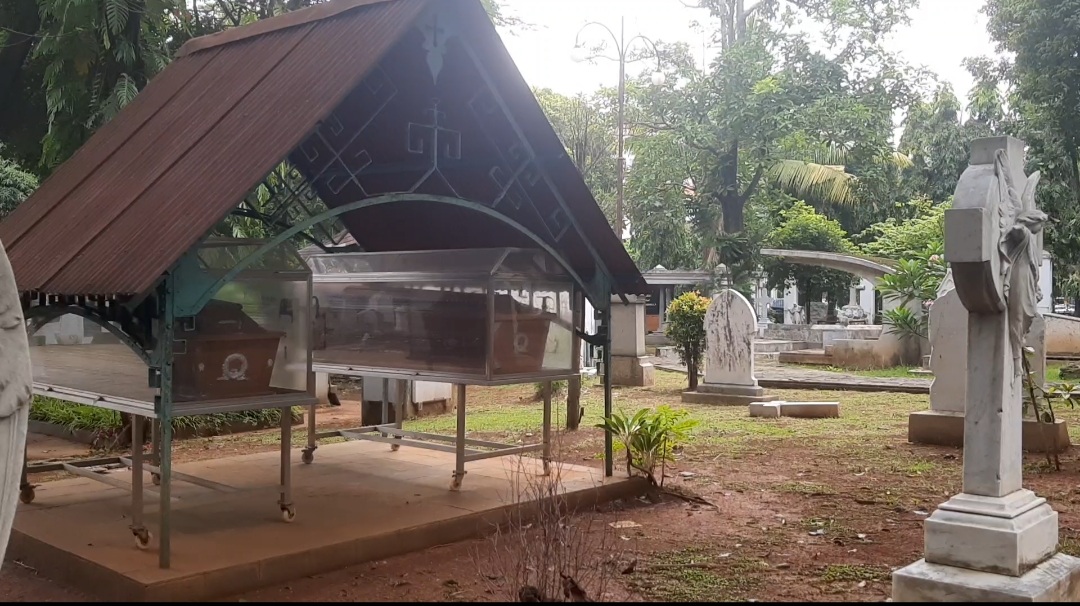 Peti Jenazah di Museum Taman Prasasti