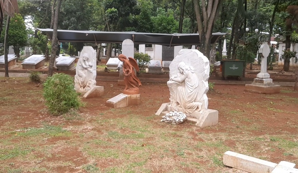 Patung di Museum Taman Prasasti